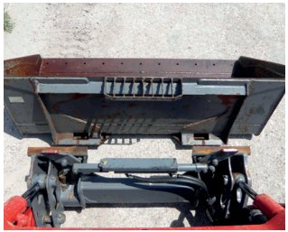 Takeuchi TL8R-2 — Kiirkinnitus