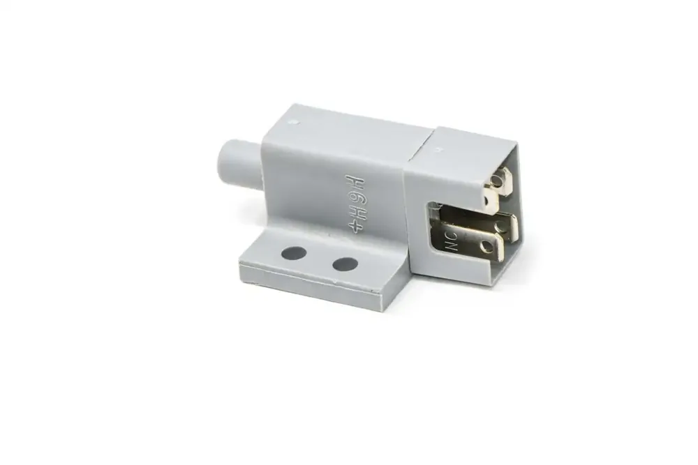 108208 — SWITCH DBL POLE NC/NO