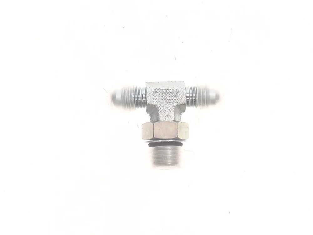19KB0406 — Fitting, Hydraulic Branch Tee