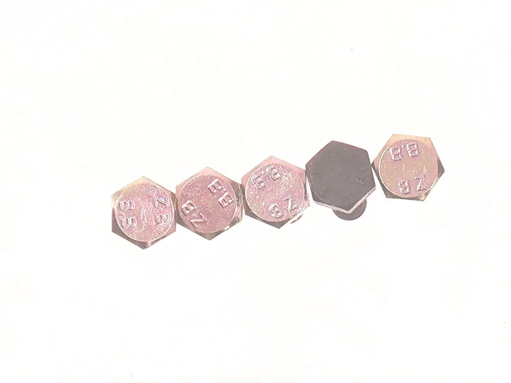 1CM1035 — Screw, Hex Head, 8.8