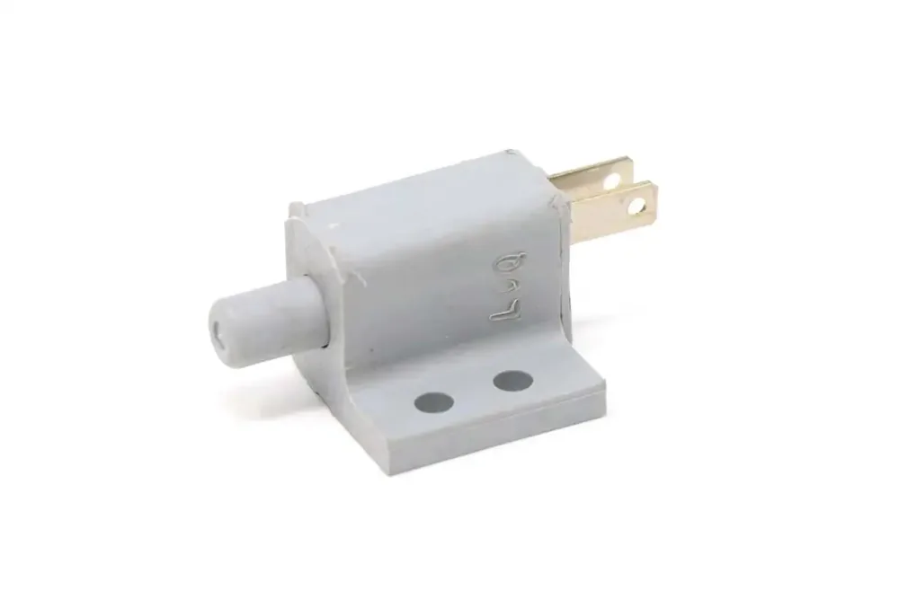 38382 — SWITCH-N.O.