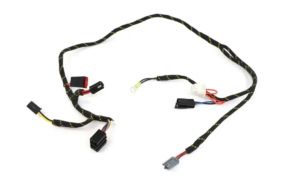 4130267 — HARNESS-MIDSIZE CLASSIC  B&S
