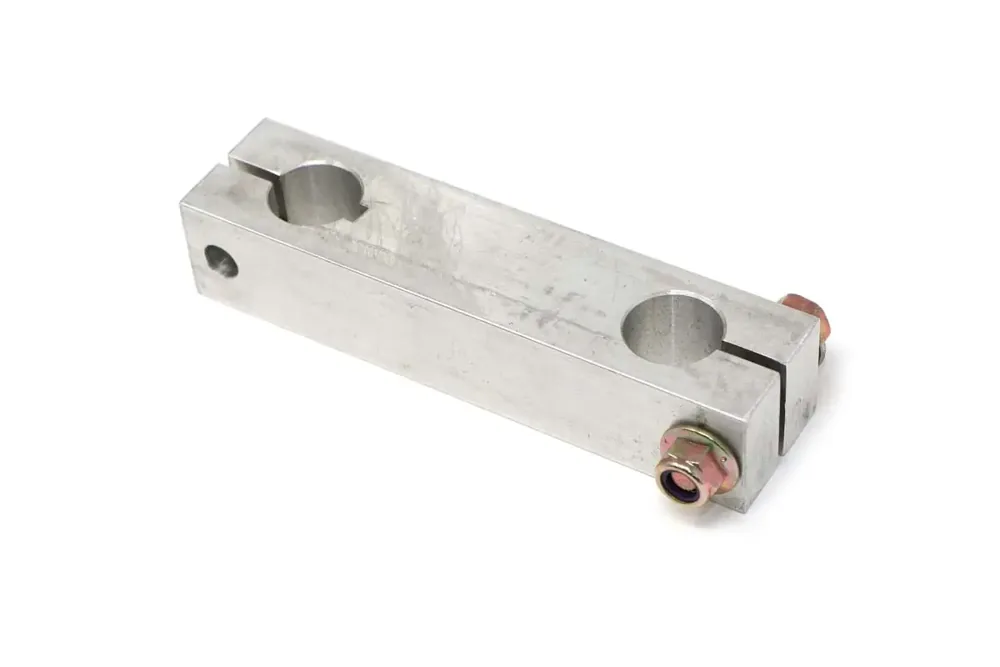 4164121 — S-LINK W/BOLT, NUT