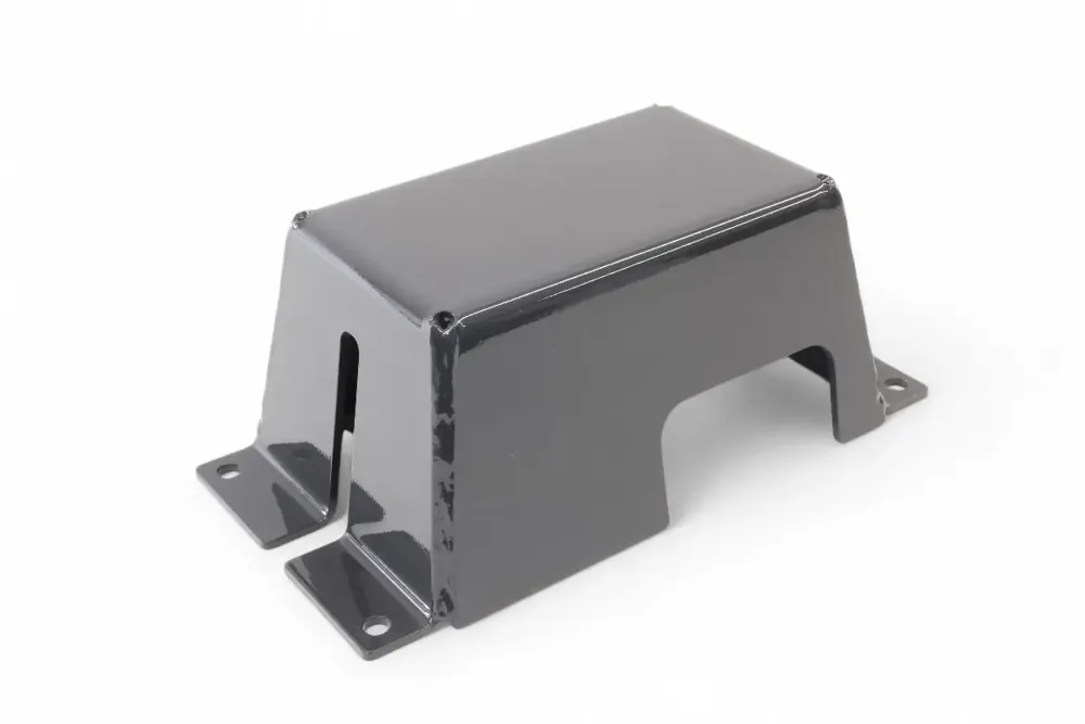 46932040 — COVER VALVE