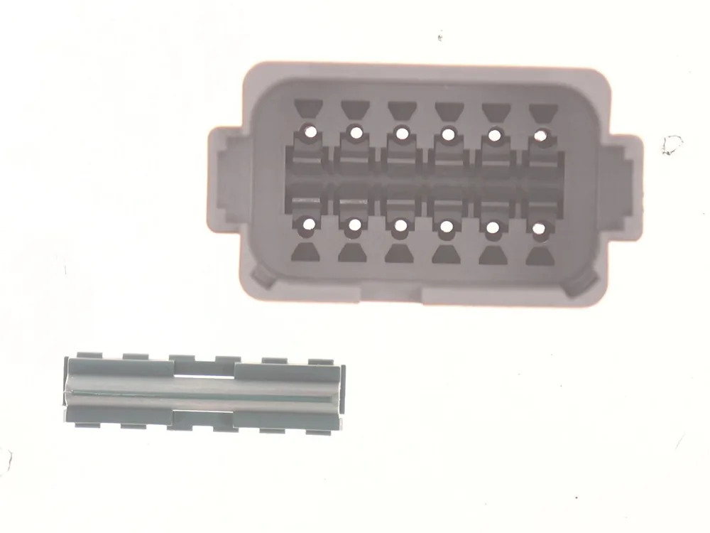 500114A — Connector