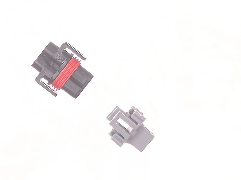 500156A — Connector