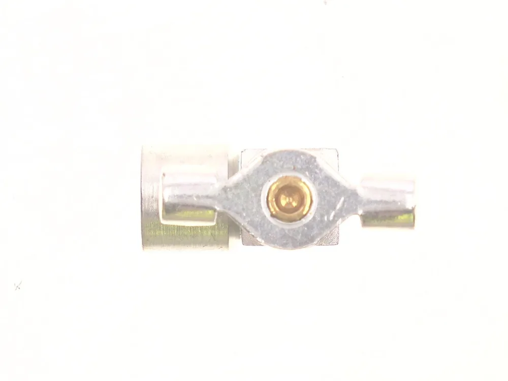 6512138 — Valve