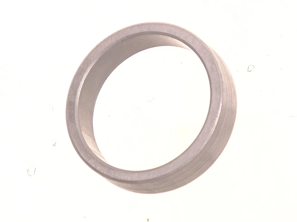 6512938 — Spacer