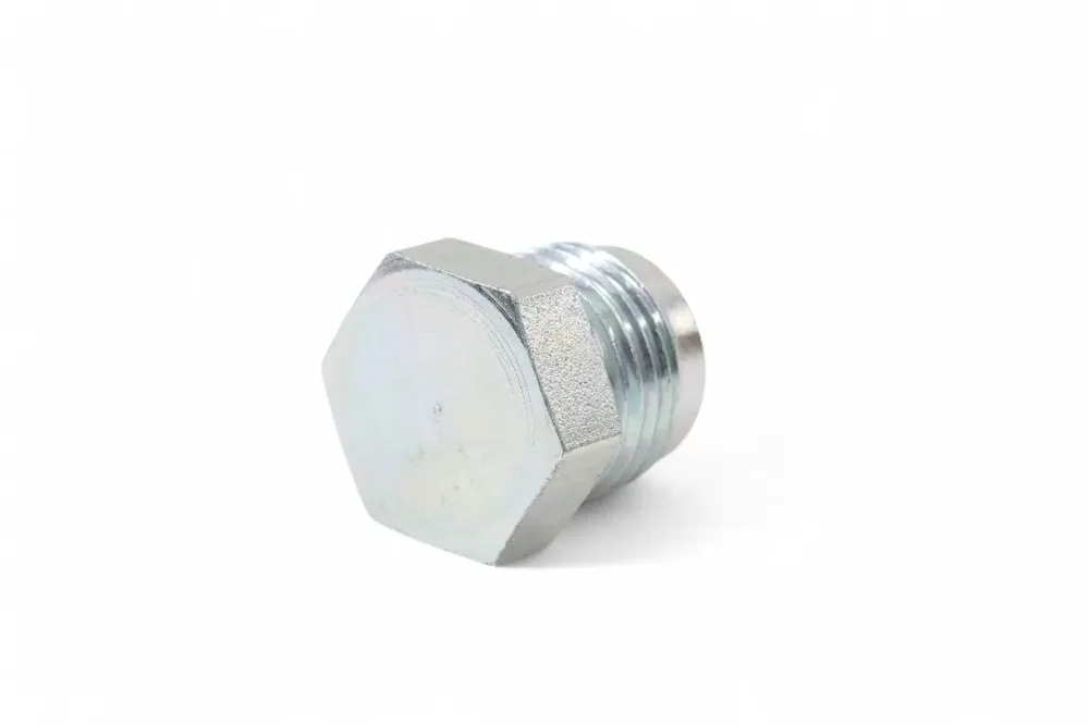 6518121 — PLUG
