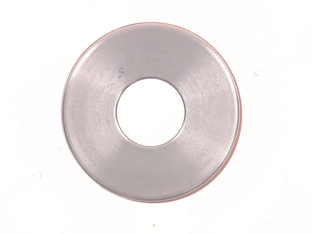 6586704 — Piston