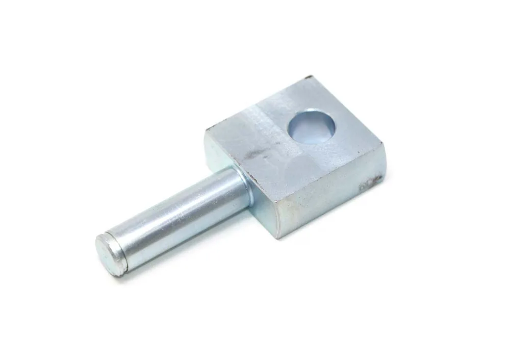 6587182 — Pin Swivel