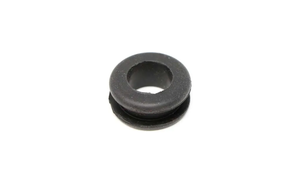 6587887 — Grommet