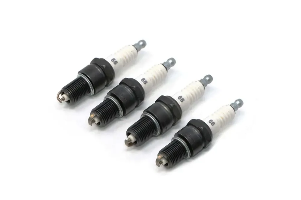 6632879 — SPARKPLUG