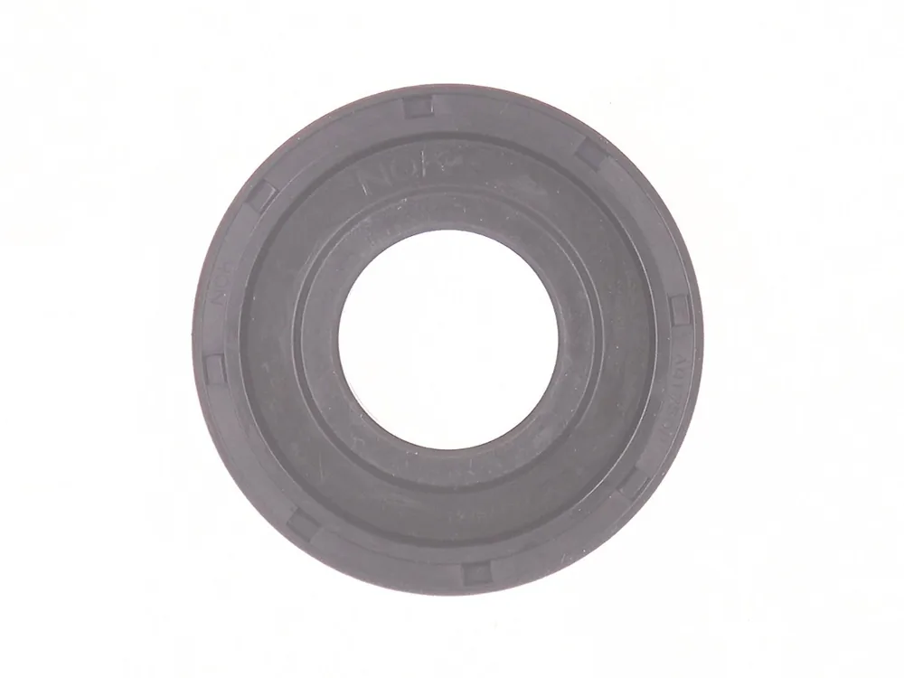 6652379 — Oil Seal