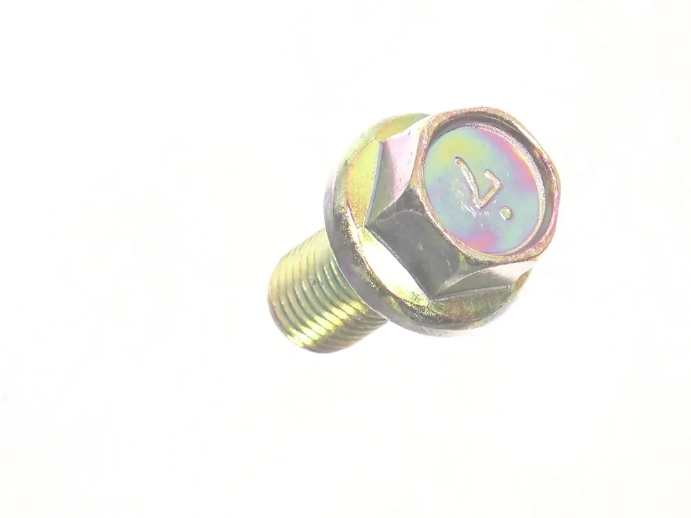 6653798 — Bolt