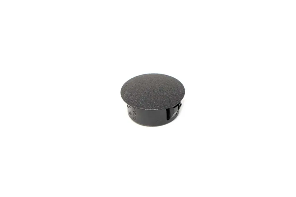 6657719 — Plug