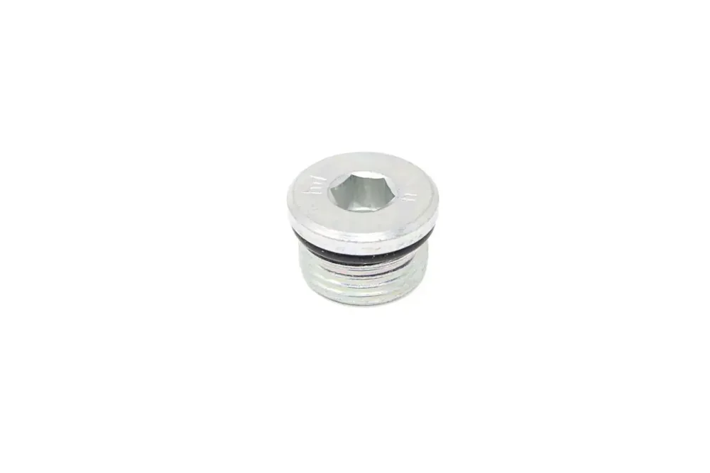 6671748 — PLUG