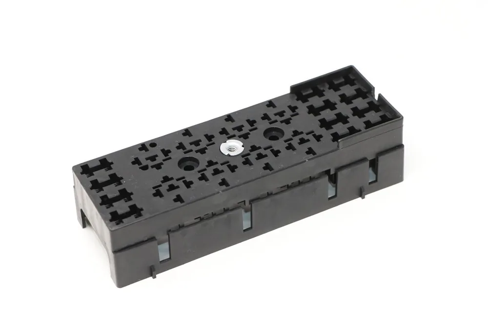 6673200 — Block Fuse/Relay