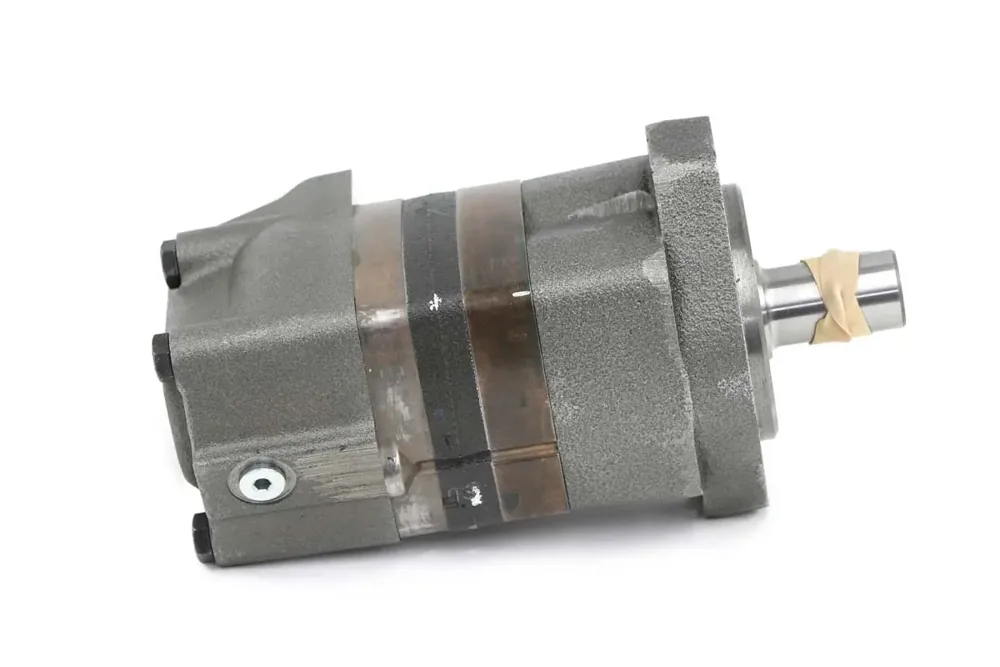 6673429 — MOTOR HYD 4.9 CID