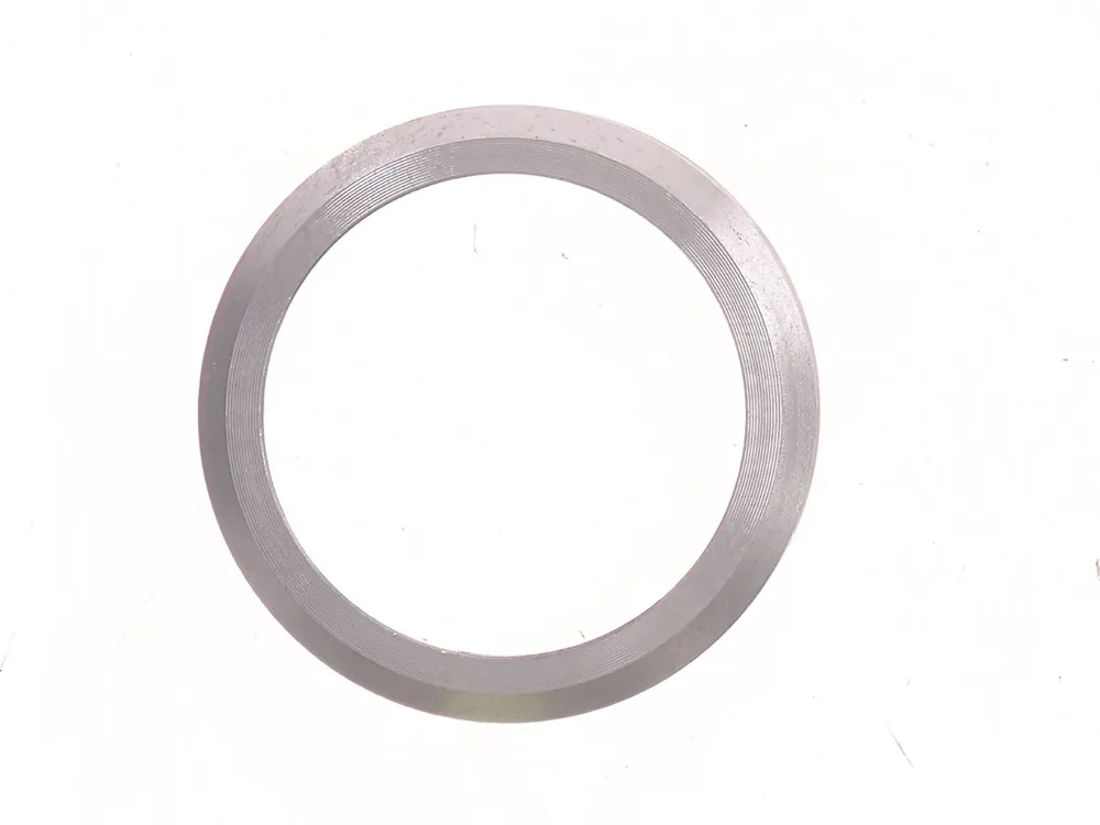 6674587 — Spacer