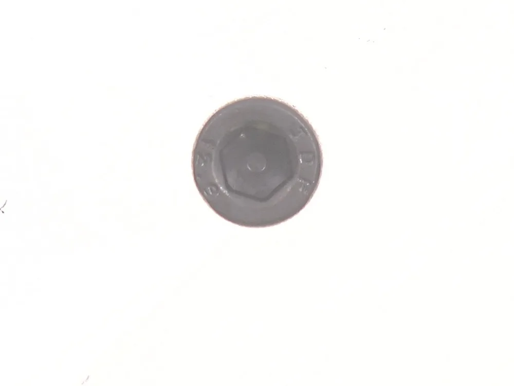 6675895 — Bolt