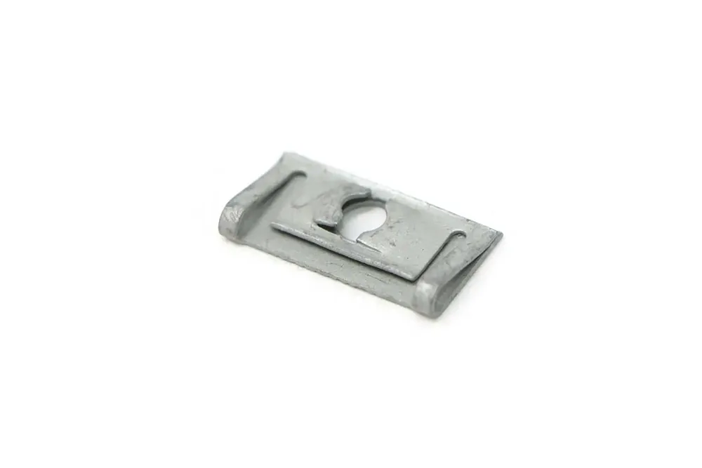 6677115 — RECEPTACLE