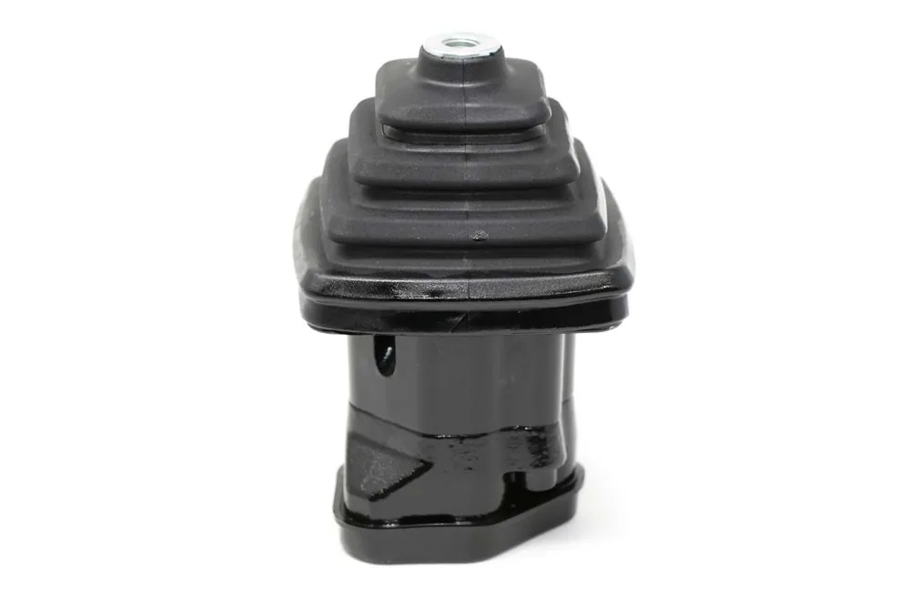 6677896 — Lever, Pilot Travel Body
