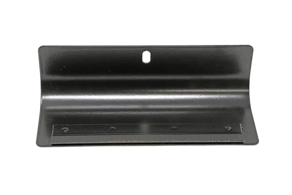 6678032 — PLATE
