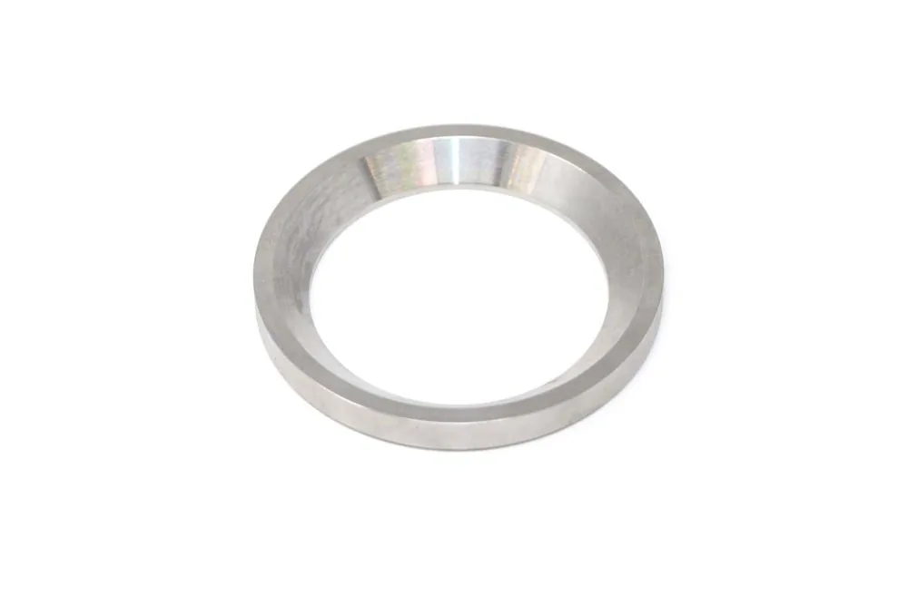 6681984 — Spacer