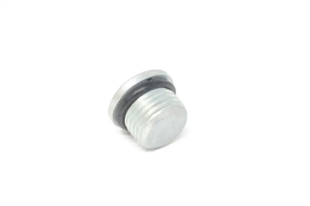6682875 — PLUG