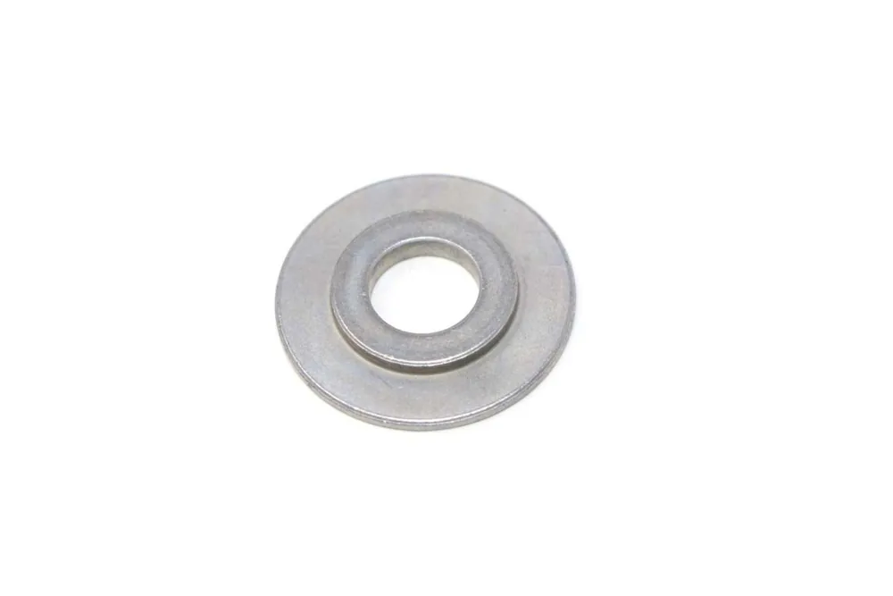 6689389 — Spacer