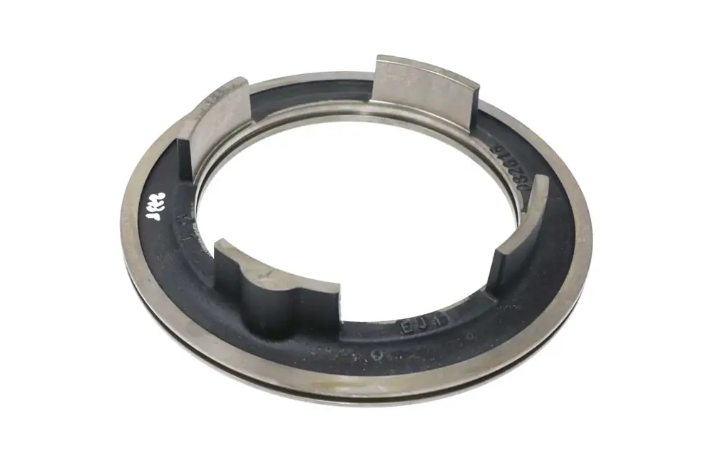 6692871 — PISTON