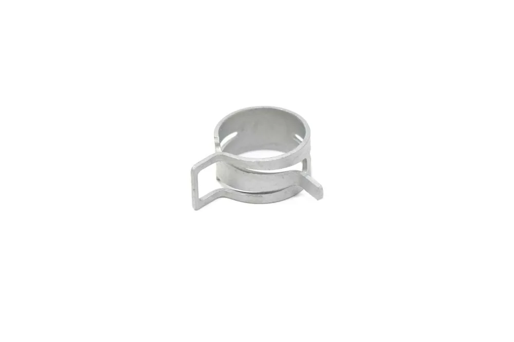 6698115 — Clamp