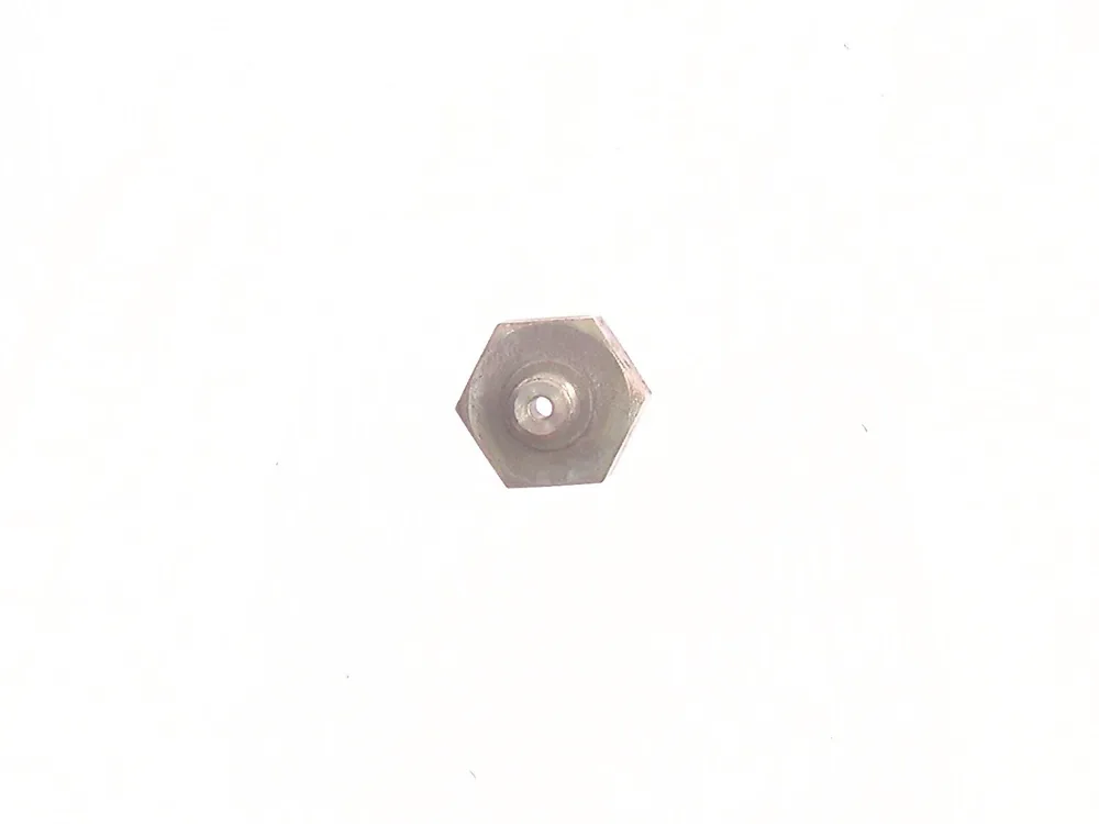 6708580 — Adapter