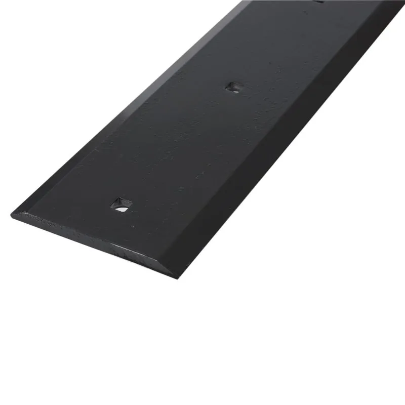 6718007 — Bolt-on Reversible, Double Bevel Cutting Edges 1880 mm (74”)