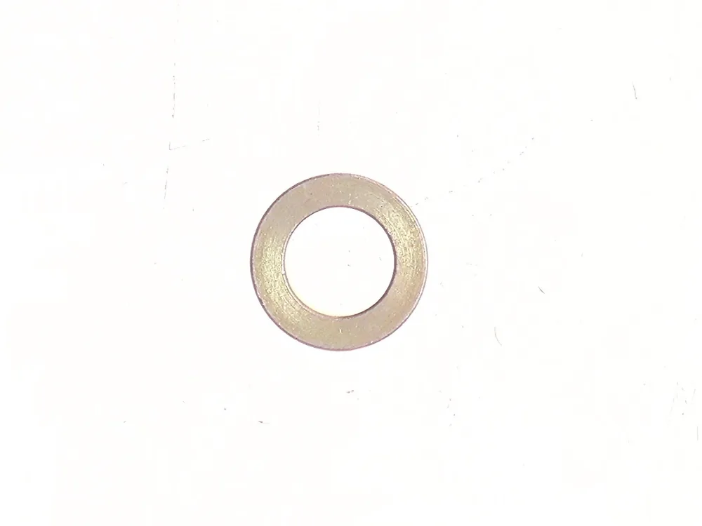 6732575 — Spacer