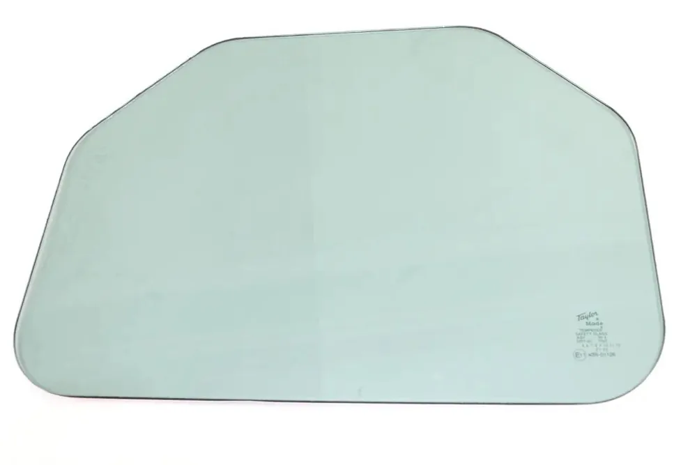 6733532 — WINDOW REAR