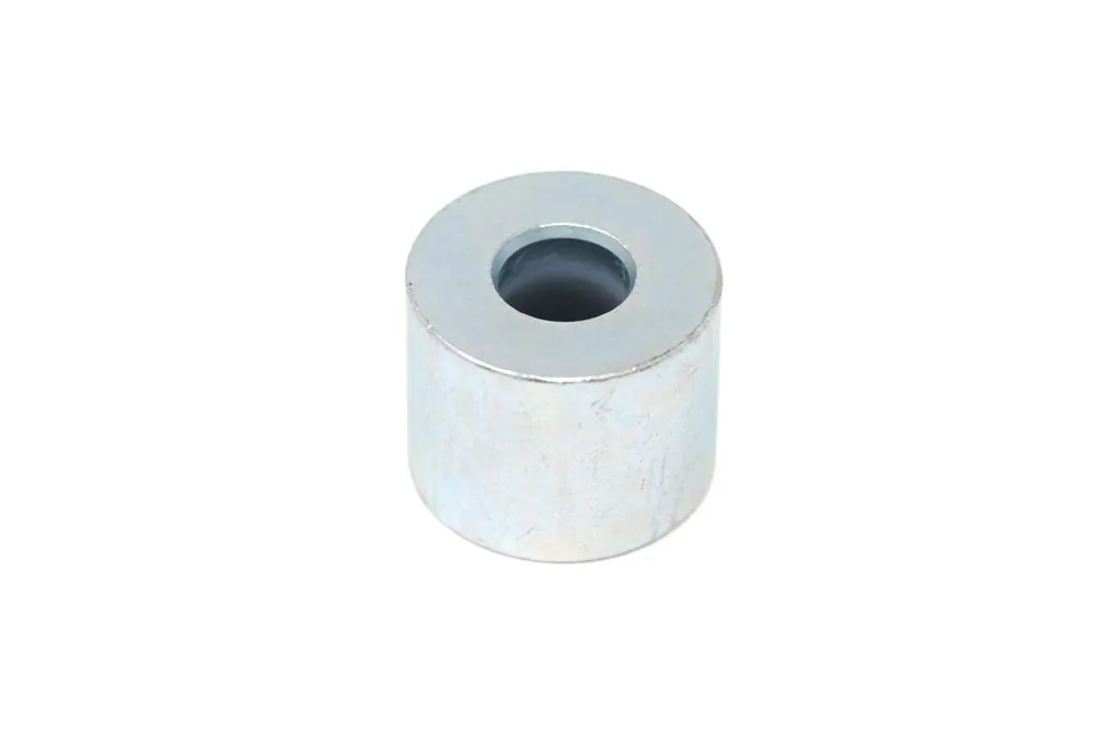 6734432 — Spacer