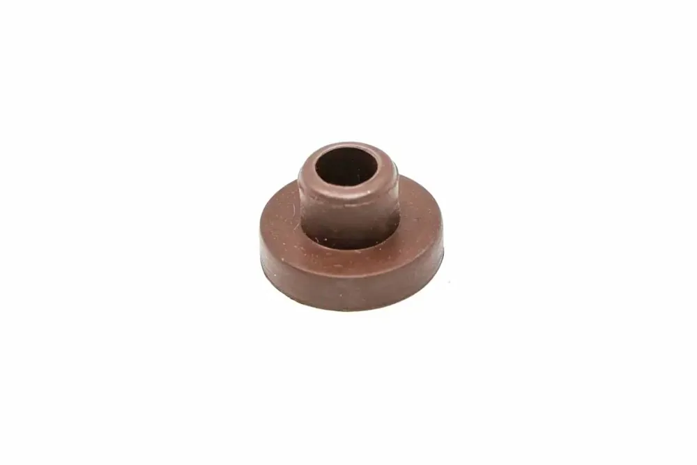 6735696 — GROMMET