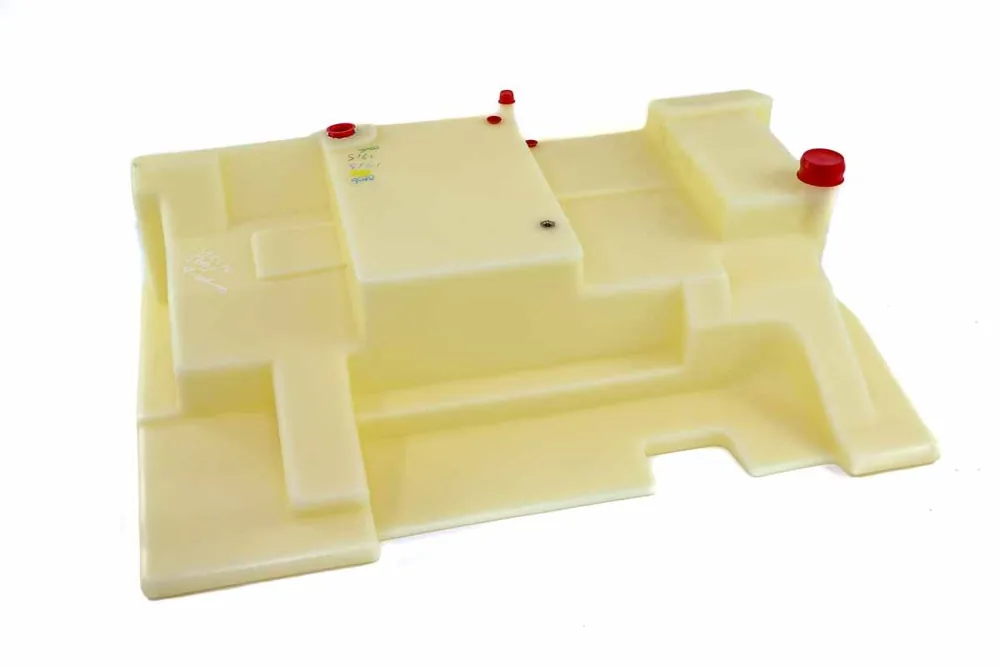 6736660 — Fuel Tank