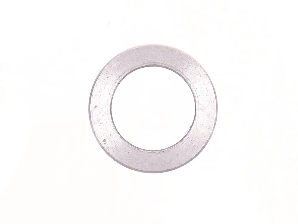 6804522 — Spacer