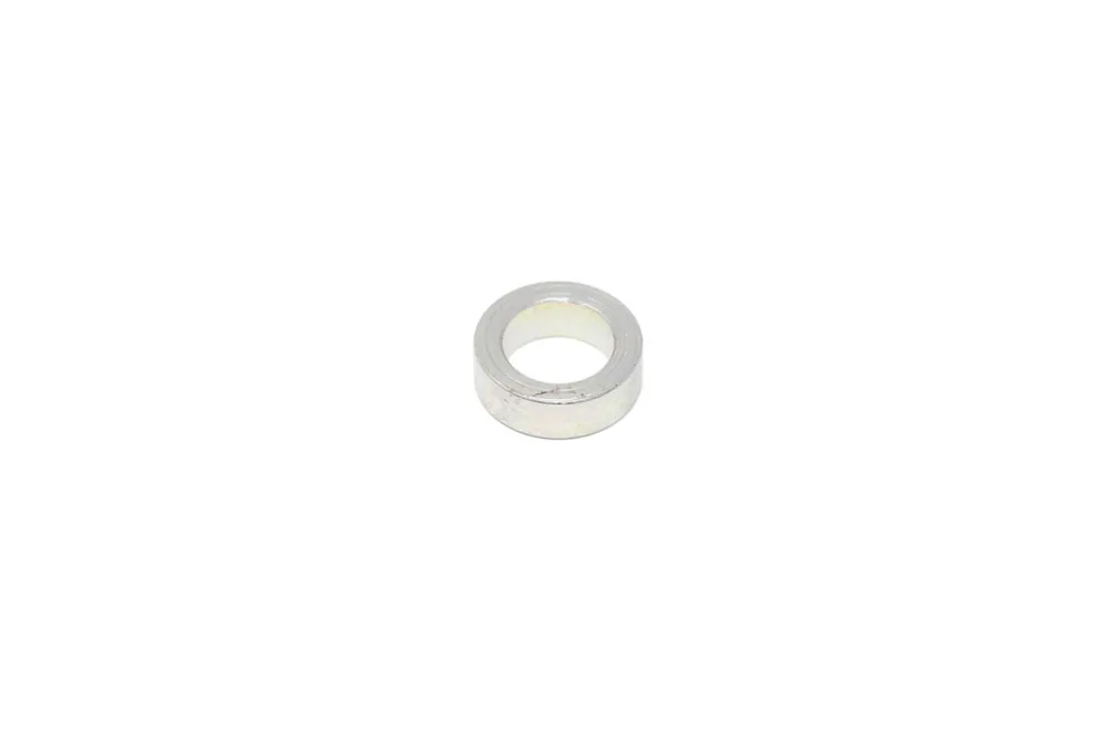 6807220 — Spacer