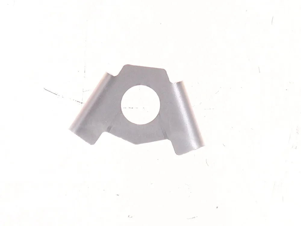 6808118 — Retainer