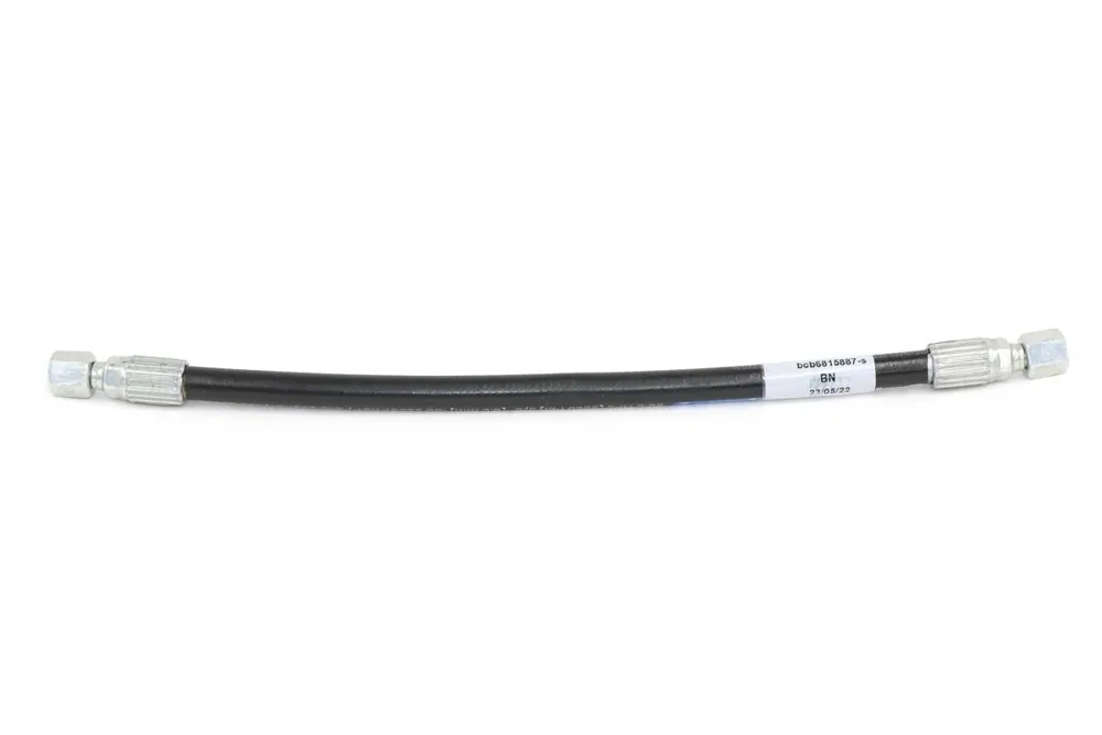6815887 — Hose Assembly