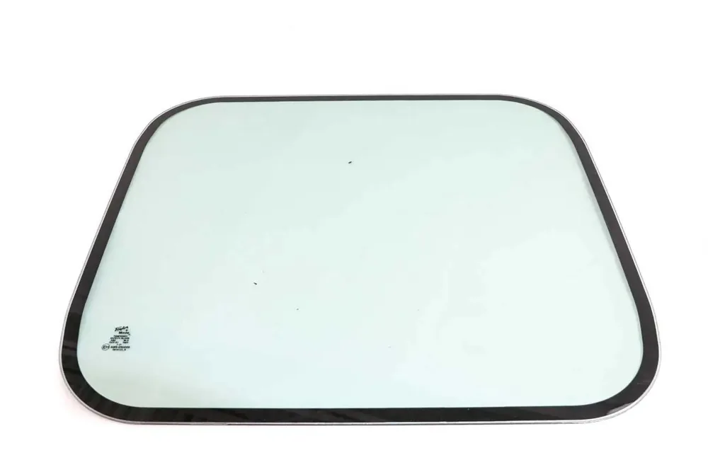 6816125 — WINDOW REAR