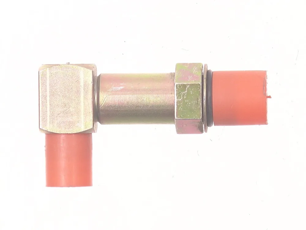 6816235 — Elbow, 90 Degree Hydraulic Fitting