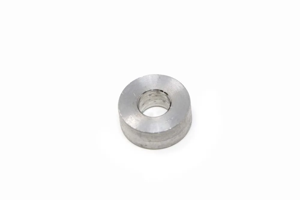 6910989 — Spacer