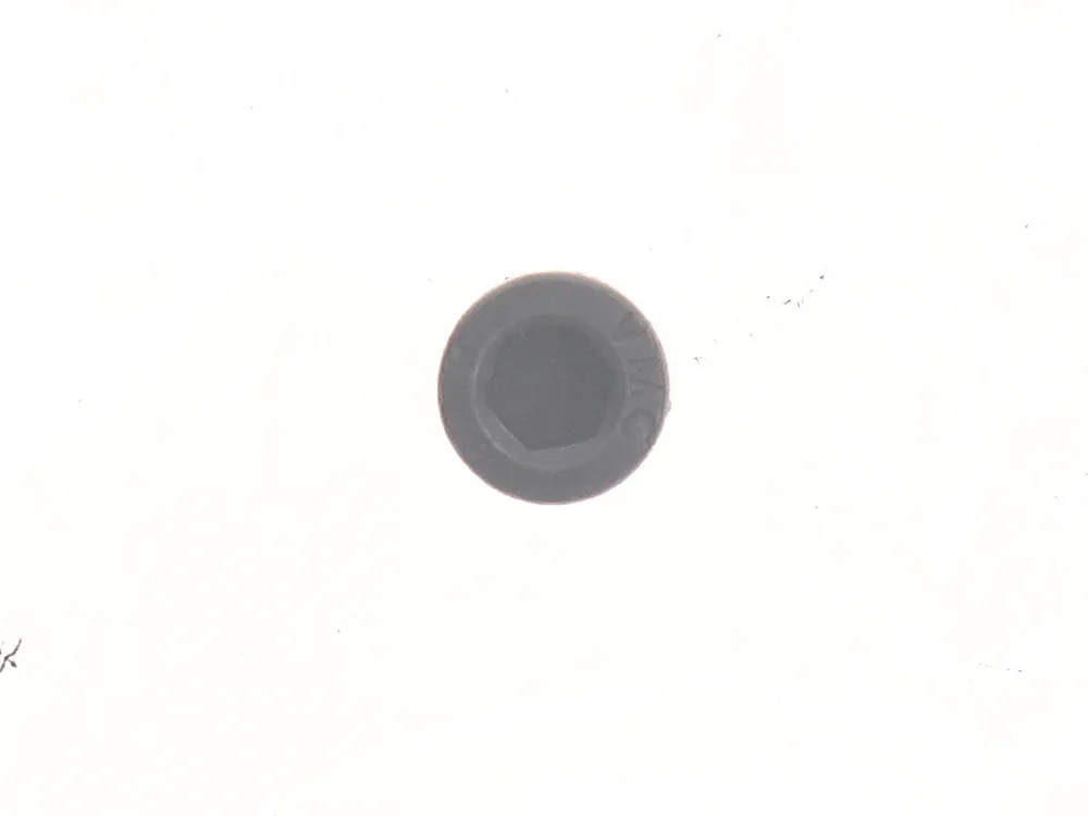 6912766 — Screw