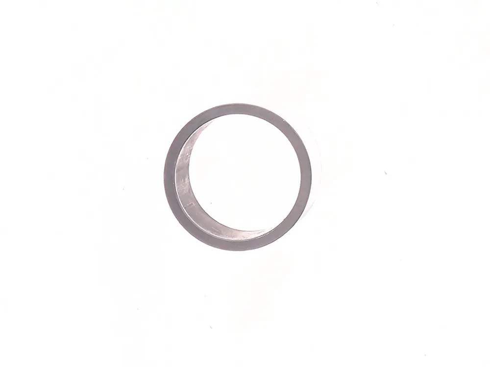 6912836 — Spacer