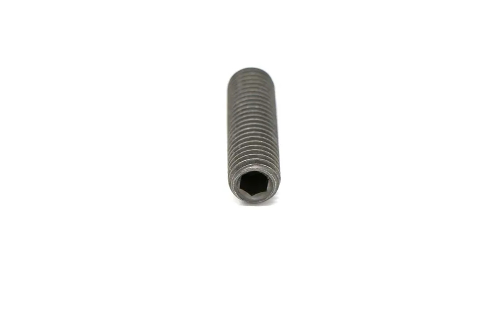 6912892 — Screw